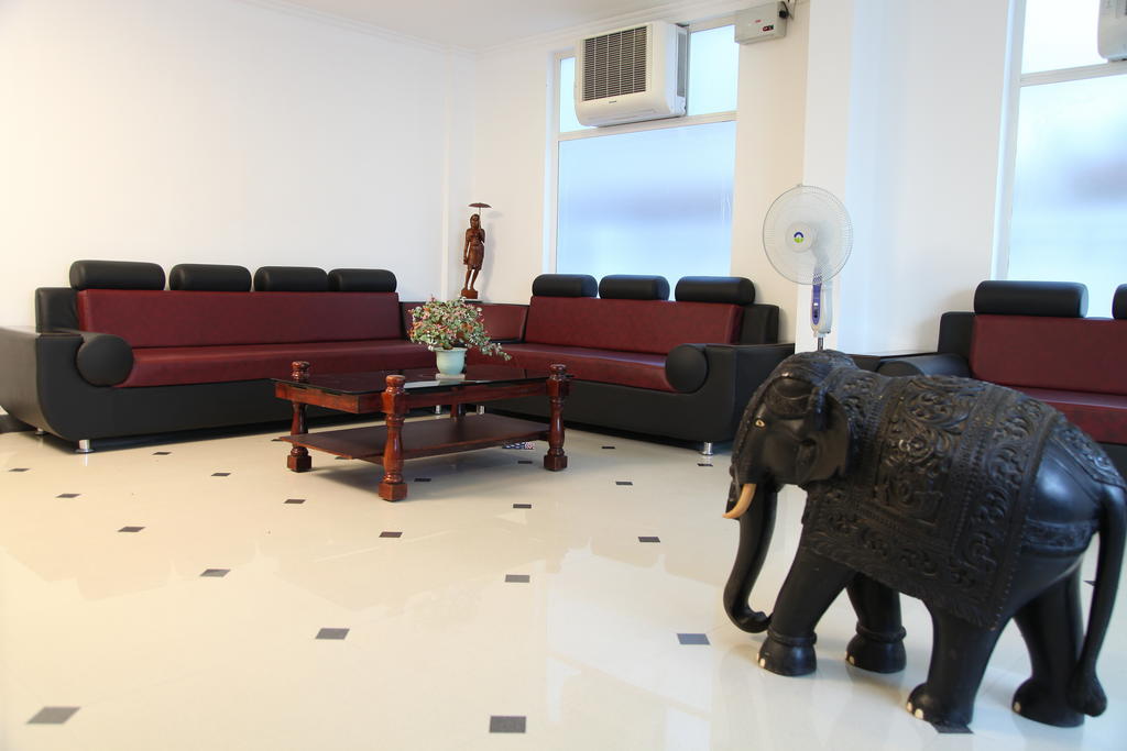 Phils' Residency & Banquets Hotel Kochi Luaran gambar