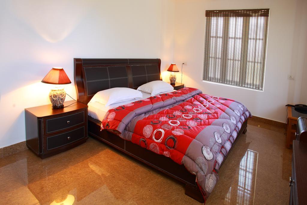 Phils' Residency & Banquets Hotel Kochi Bilik gambar