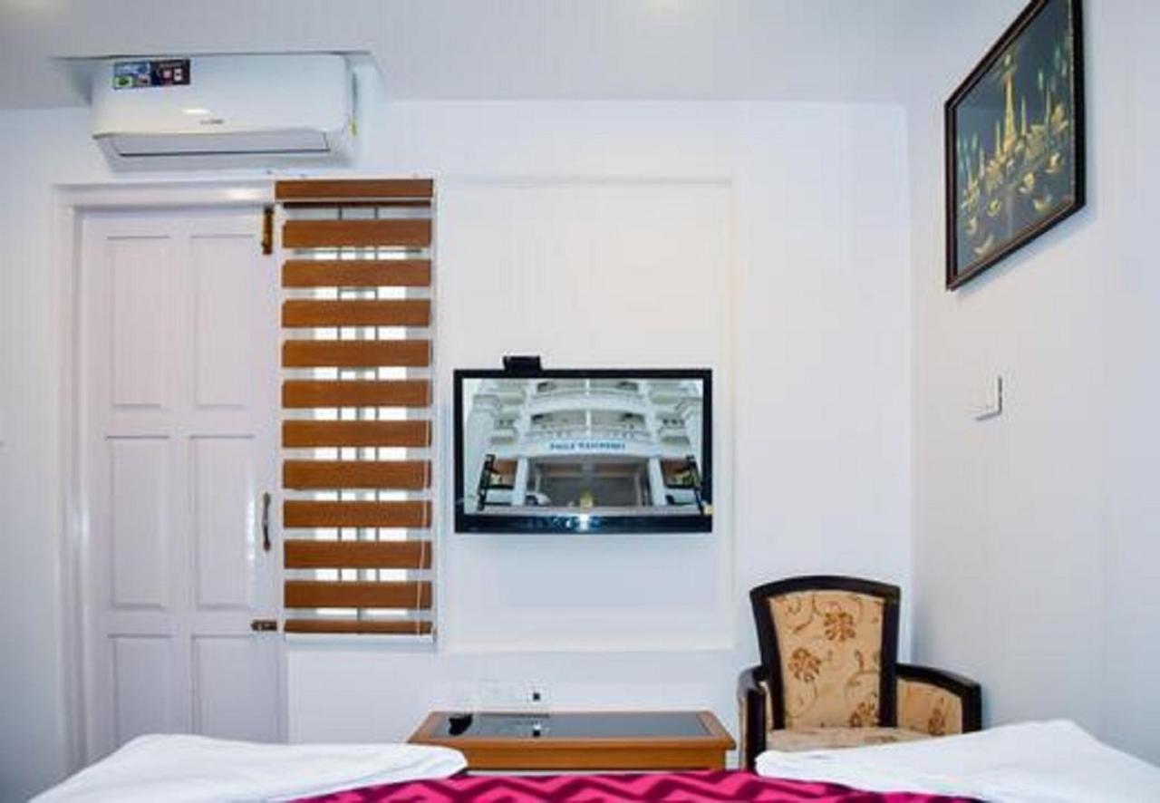 Phils' Residency & Banquets Hotel Kochi Luaran gambar