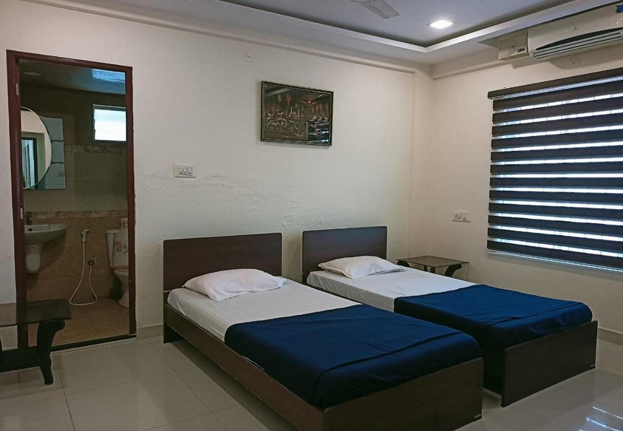 Phils' Residency & Banquets Hotel Kochi Luaran gambar