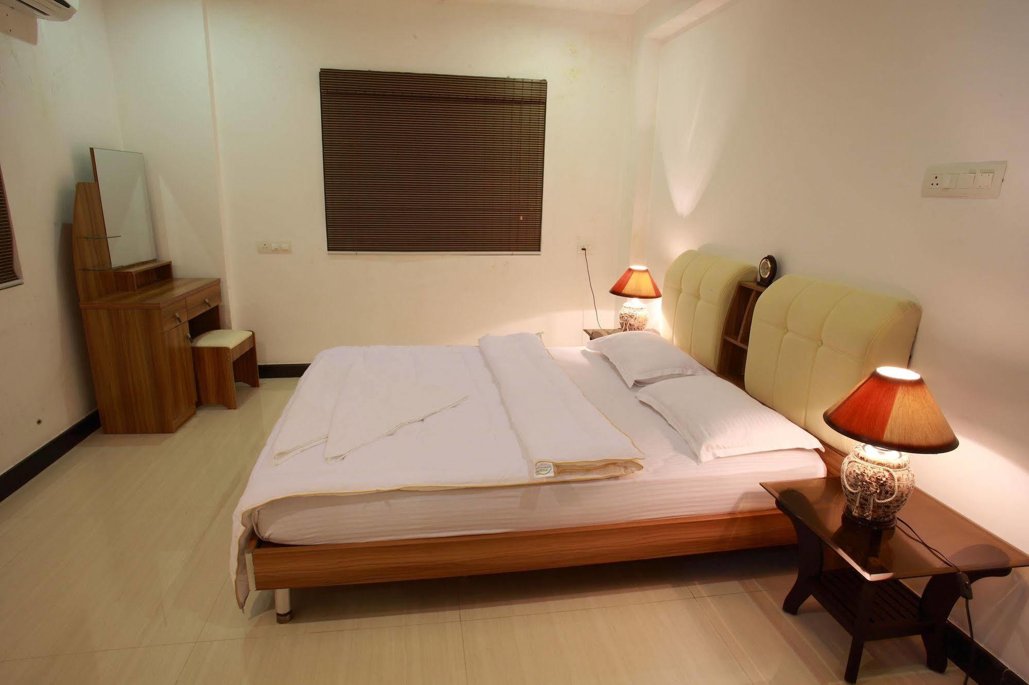 Phils' Residency & Banquets Hotel Kochi Luaran gambar