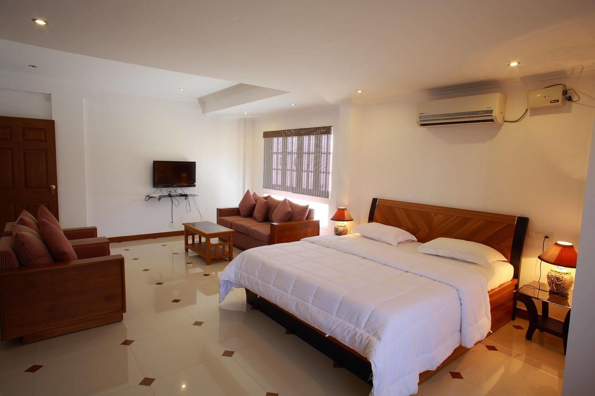 Phils' Residency & Banquets Hotel Kochi Luaran gambar